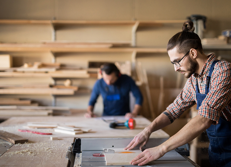 Your Smart AI Assistant To Turn Every Carpentry Inquiry Into A Booked Job